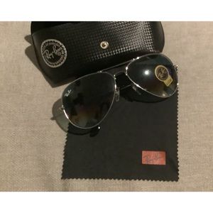 Ray-Ban Aviator sunglasses